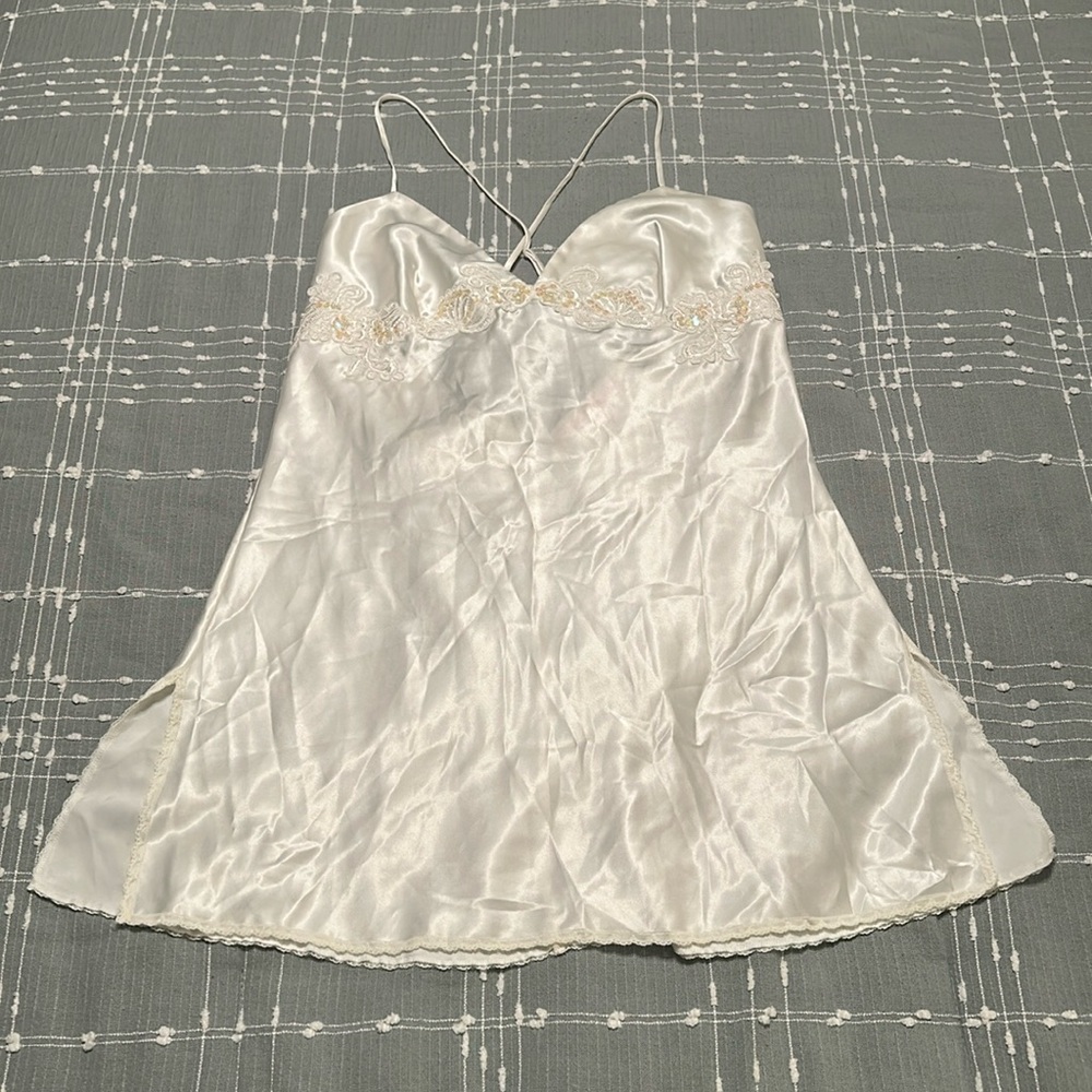Vintage Victoria’s Secret intimate ivory pearl silky sexy lingerie nightgown L